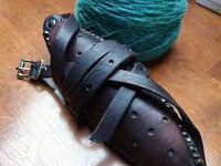 La ceinture de tricot (knitting belt)